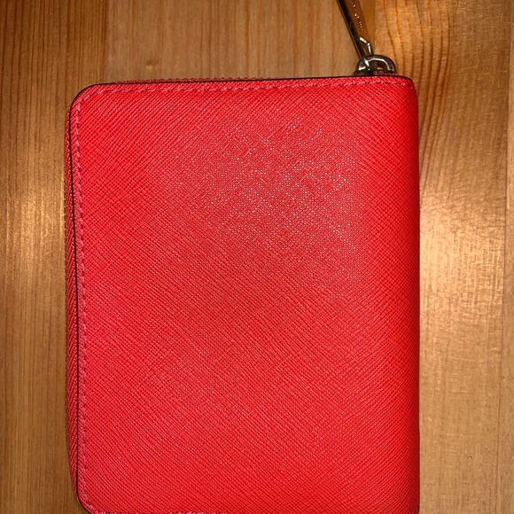 Michael cots red small wallet - pre-owned - Picture 2 of 5
